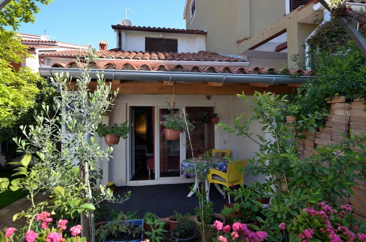 Apartments Maja Stinjan Croatia